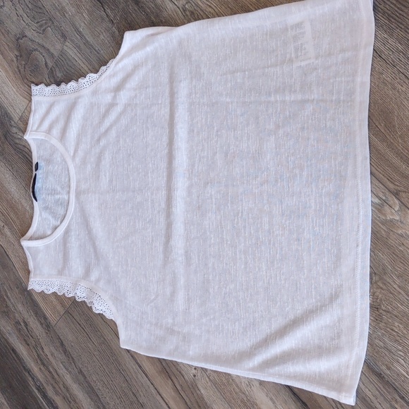 Rafaella Tops - Ella Rafaella White Sleeveless Eyelet Trimmed Top Size Large